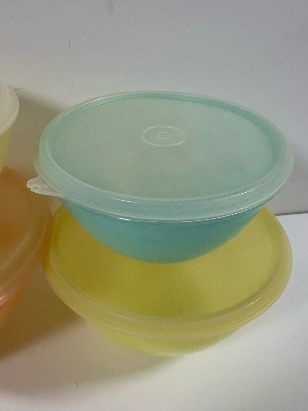 Vtg Tupperware Nesting Bowl Lot 4 with Lids Pastel Orange Blue Yellow